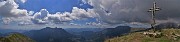 54 Vista panoramica da Cima Grem (2049 m)